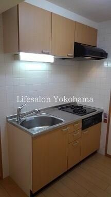 �y�L�b�`���z�@