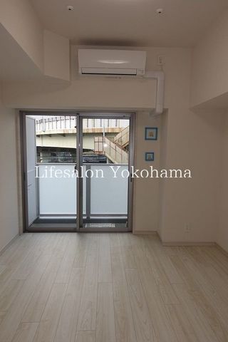 �y�Q���z�@