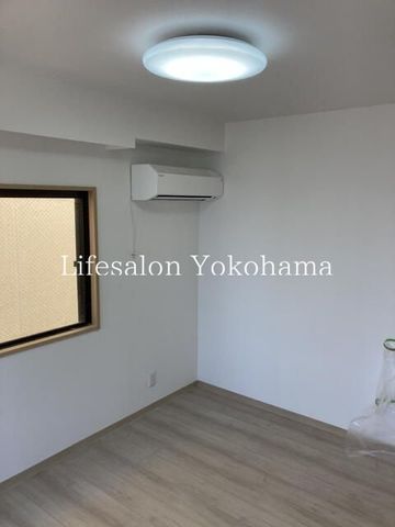 y̑EXy[Xz@