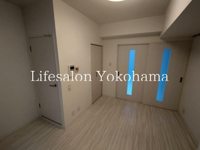 y̑EXy[Xz@