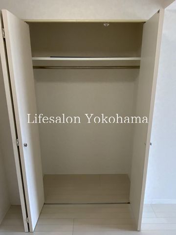 y[z@[