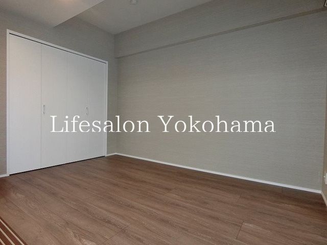 �y���ԁE���r���O�z�@
