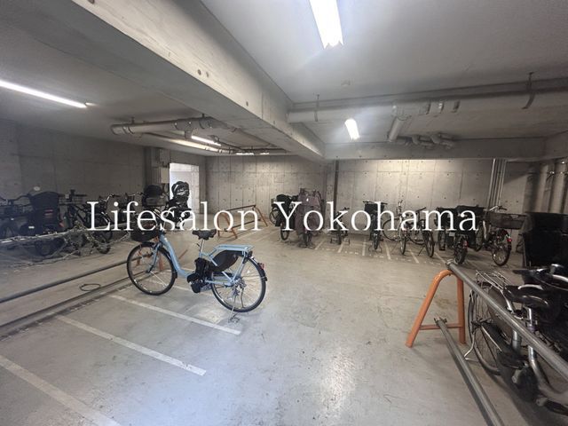 �y���̑��z�@���ԏ�