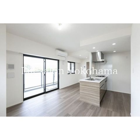 �y���ԁE���r���O�z�@