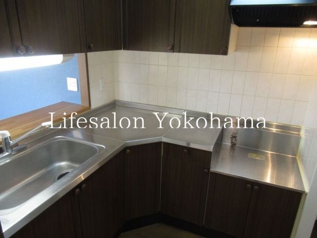 �y�L�b�`���z�@