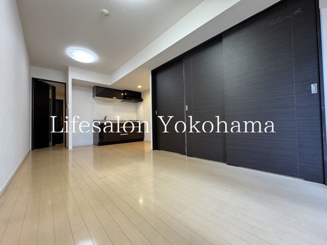 �y���ԁE���r���O�z�@