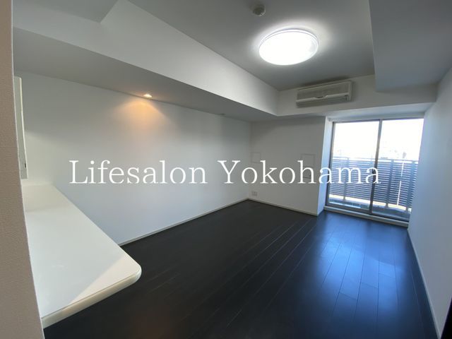 �y���ԁE���r���O�z�@