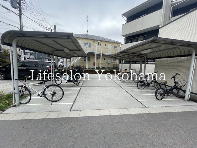 �y���̑��z�@���ԏ�