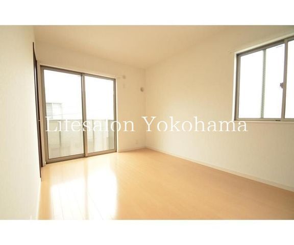 �y���ԁE���r���O�z�@