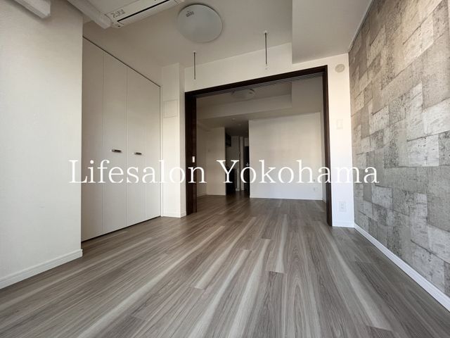 �y���ԁE���r���O�z�@