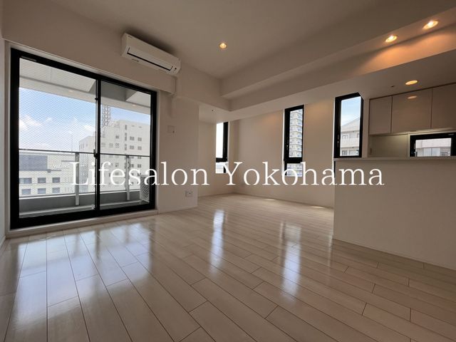 �y���ԁE���r���O�z�@