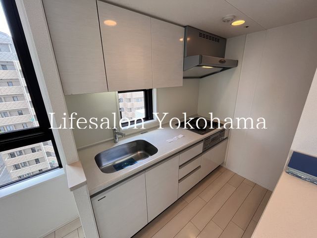 �y�L�b�`���z�@