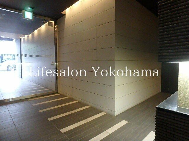 �y�G���g�����X�z�@