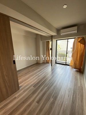 �y���ԁE���r���O�z�@