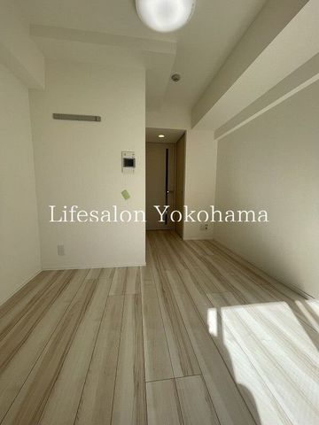 �y���ԁE���r���O�z�@