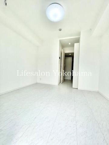 �y���ԁE���r���O�z�@