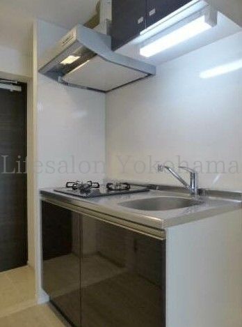 yLb`z@