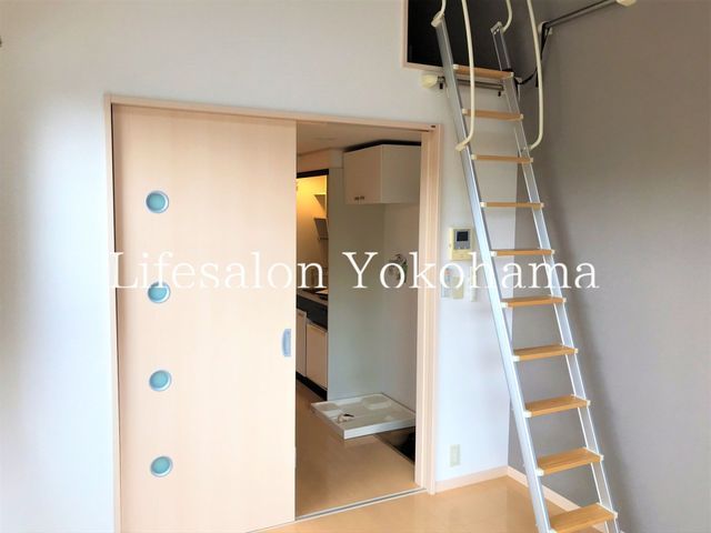 �y�����E���r���O�z�@