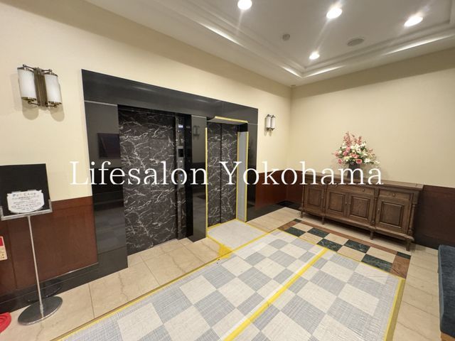 �y���̑��z�@�G���x�[�^�[�z�[��