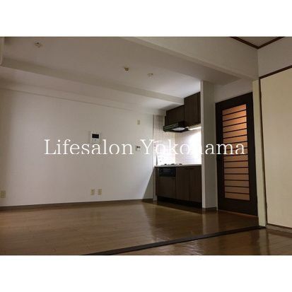 �y���ԁE���r���O�z�@