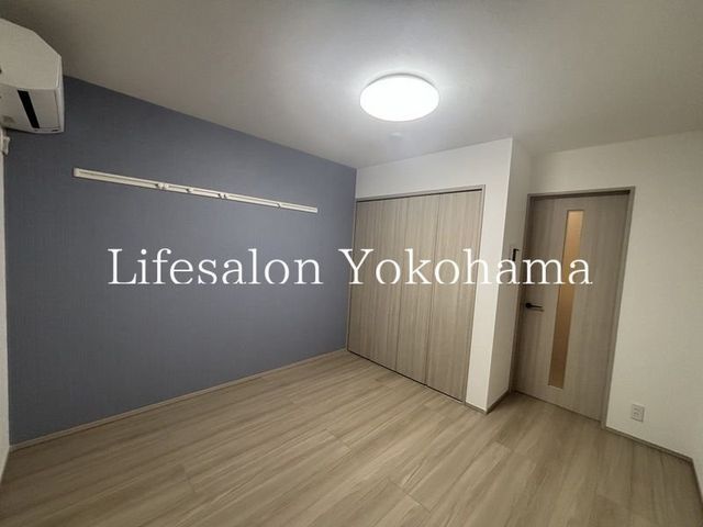 �y���ԁE���r���O�z�@
