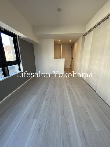 �y�����E���r���O�z�@