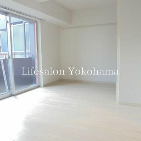 �y���ԁE���r���O�z�@