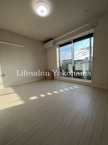 �y���ԁE���r���O�z�@