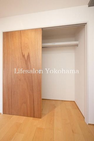 y[z@