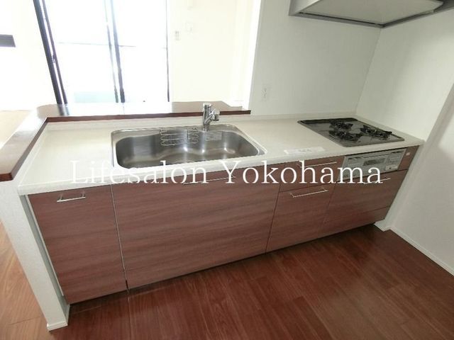 �y�L�b�`���z�@