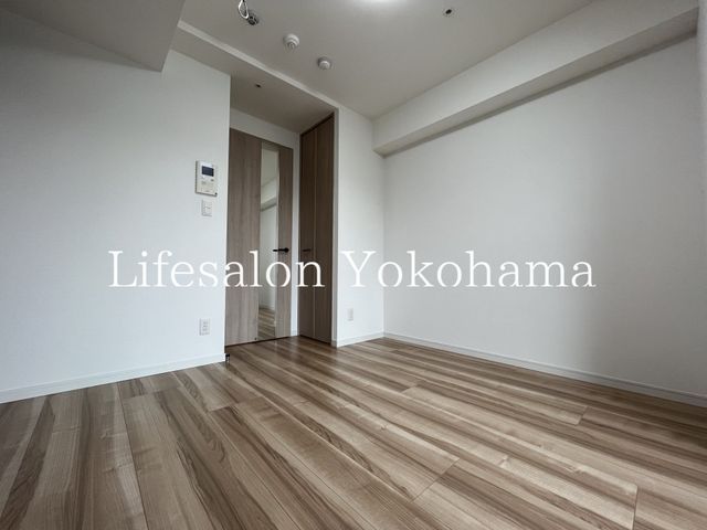 �y���ԁE���r���O�z�@