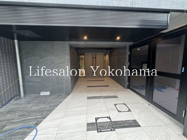 �y�G���g�����X�z�@