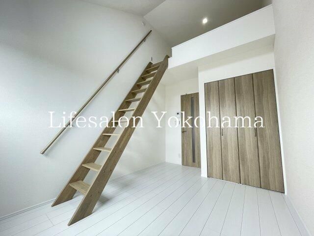 �y���ԁE���r���O�z�@