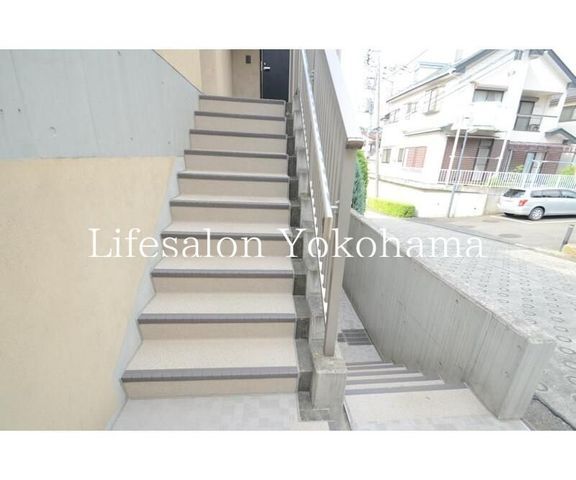 �y�G���g�����X�z�@