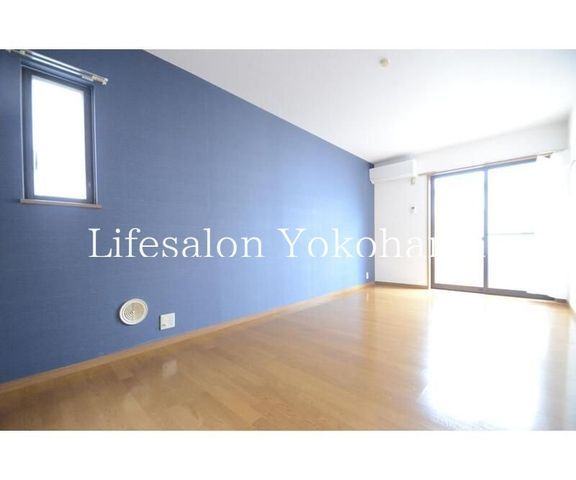 �y���ԁE���r���O�z�@