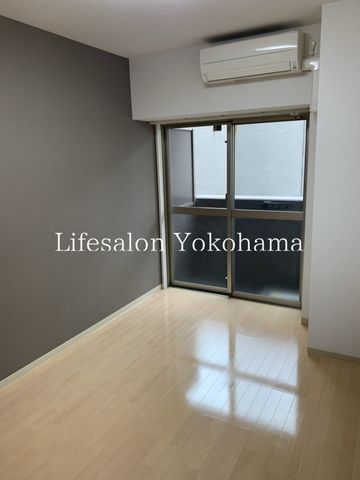 �y���ԁE���r���O�z�@