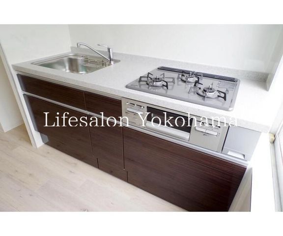 �y�L�b�`���z�@