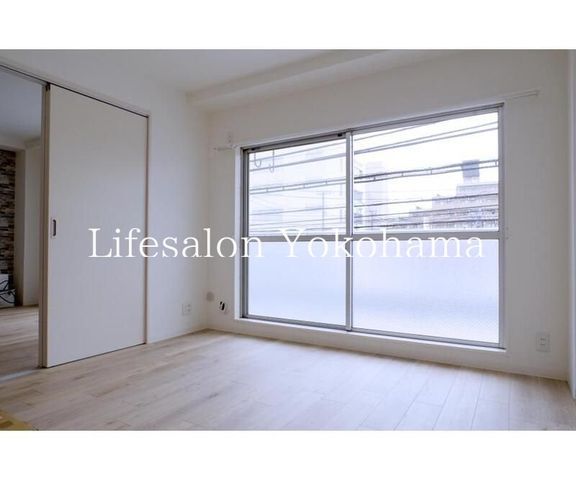 �y���ԁE���r���O�z�@