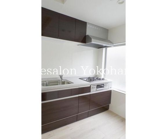 �y�L�b�`���z�@