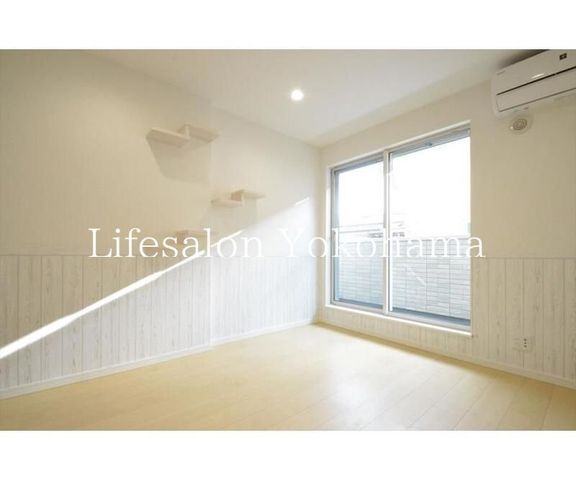 �y���ԁE���r���O�z�@