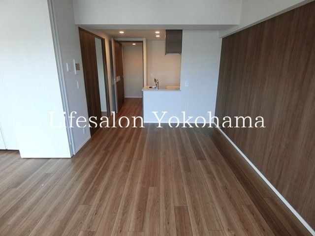 �y���ԁE���r���O�z�@