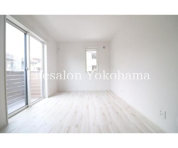 �y���ԁE���r���O�z�@