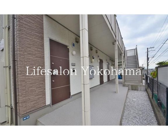 �y�G���g�����X�z�@