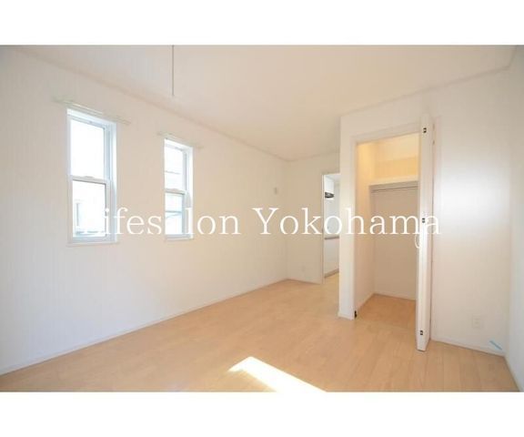 �y�����E���r���O�z�@