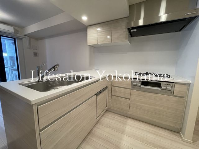 �y�L�b�`���z�@