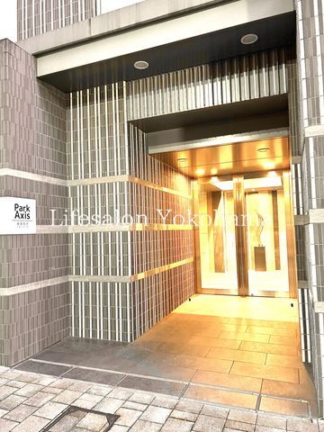 �y�G���g�����X�z�@