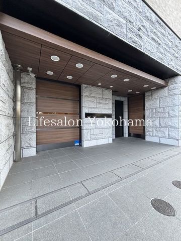 �y�G���g�����X�z�@