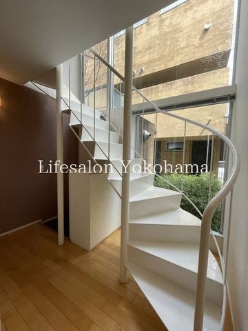 �y���̑��ݔ��z�@