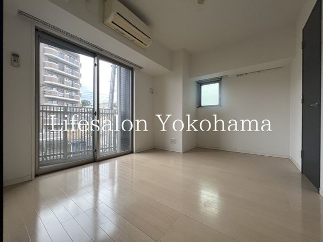 �y���̑������E�X�y�[�X�z�@���r���O/����