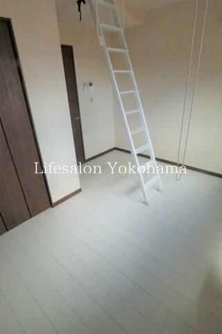 �y���ԁE���r���O�z�@